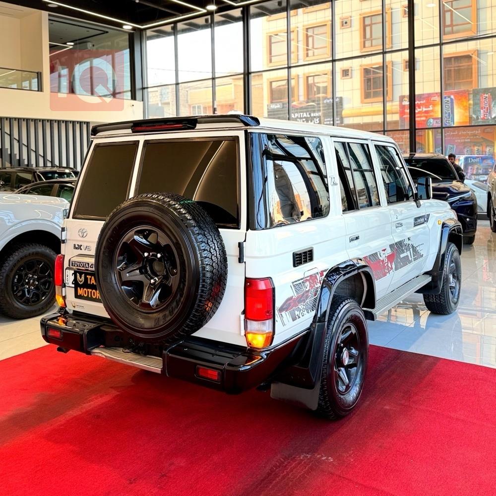 تويوتا لاند كروزر 70